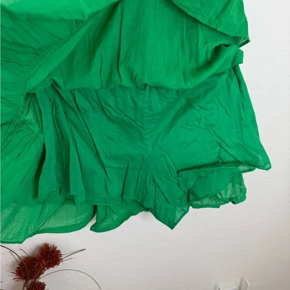 Green Ruffle romper - Picture 4 of 5